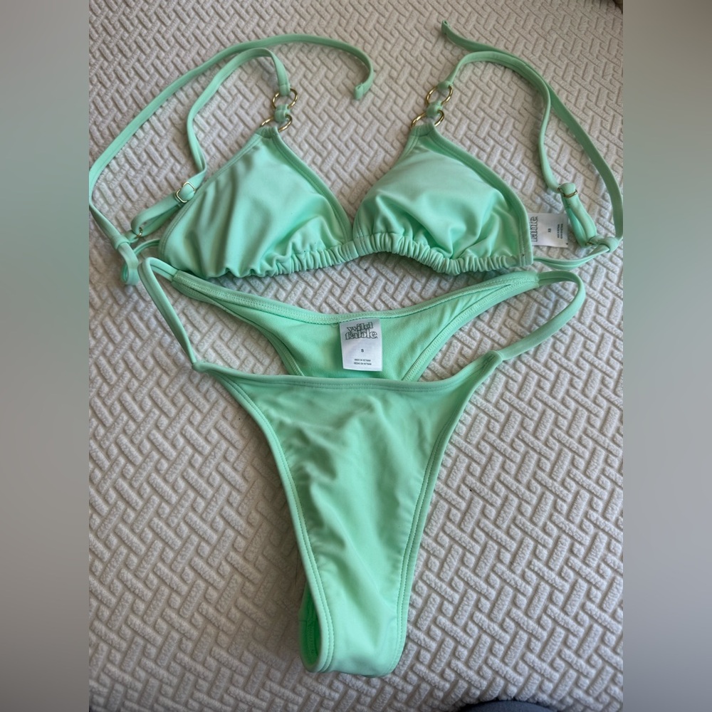 Wild Fable, NWOT (XS top/ small bottom) Lime Green Tie back Bikini